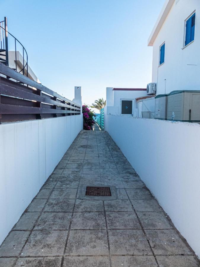 Greek Island Style 2 Bedroom With Pool Next To The Sea Вилла